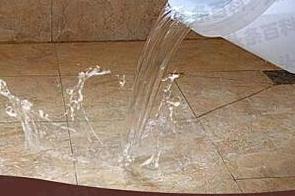 灵武漏水维修 免砸砖防水材料该如何施工